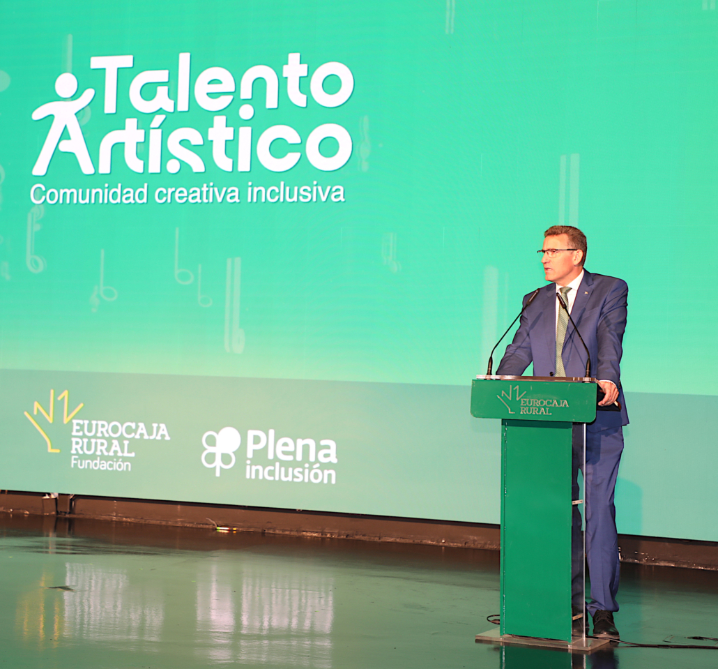 Foto Vïctor Manuel Martín López, Director General de Eurocaja Rural durante su intervención en la presentación de Talento Artístico