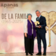En la foto, el presidente de Fundación Eurocaja Rural, Javier López Martín, recogiendo este reconocimiento de manos de la vicepresidenta de Apanas, Alicia Santos Moreno.